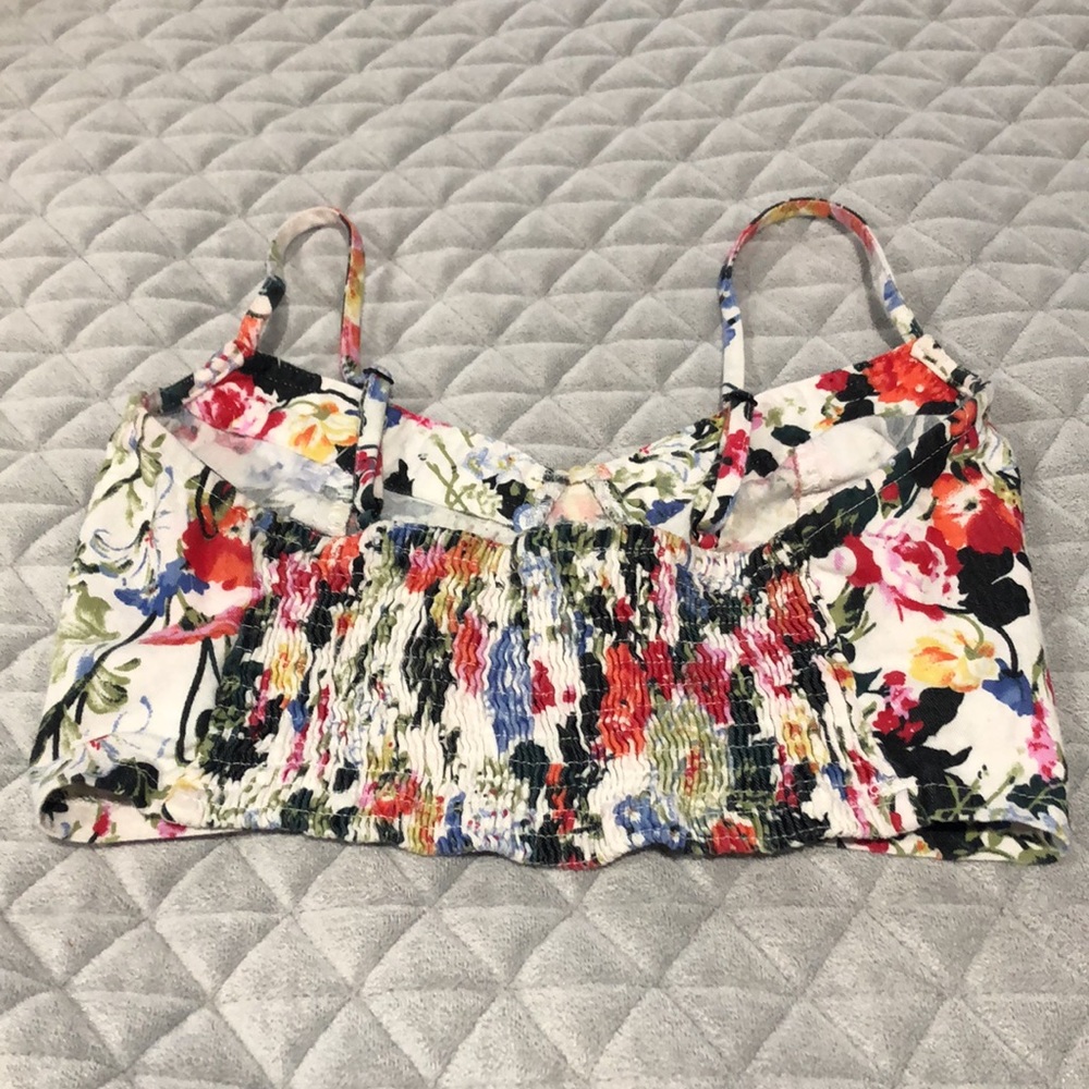 Intro Halter Tank Top - Picture 2 of 5
